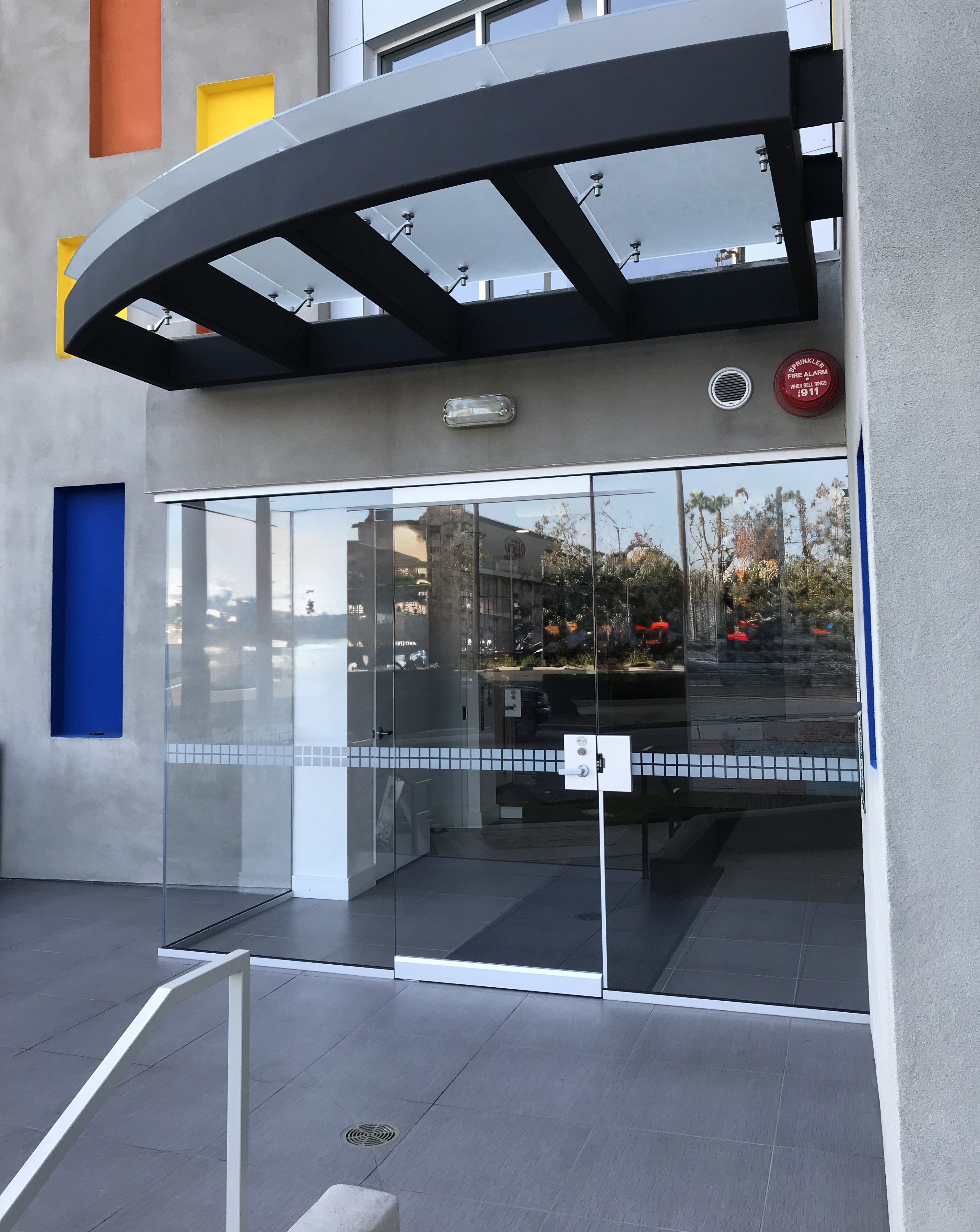 Commercial glass storefront installed by DC Glass